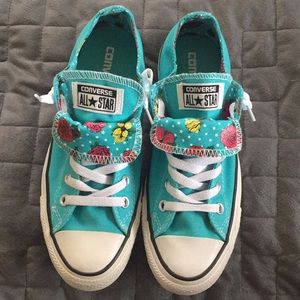 NWOT WOMENS converse